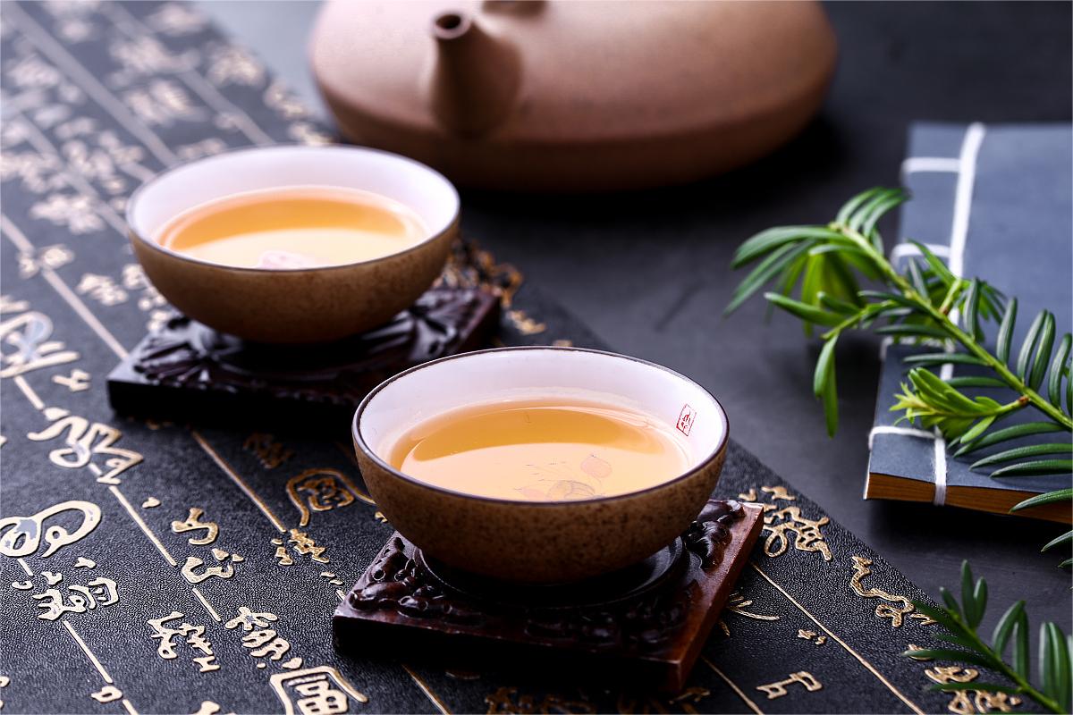 Delicate Tea Culture by Ding Tea