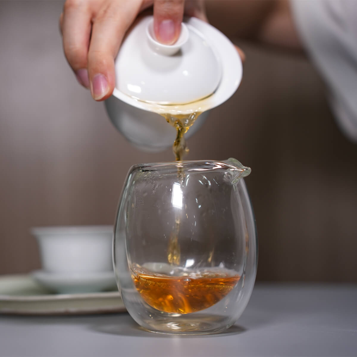 Pouring-tea-show