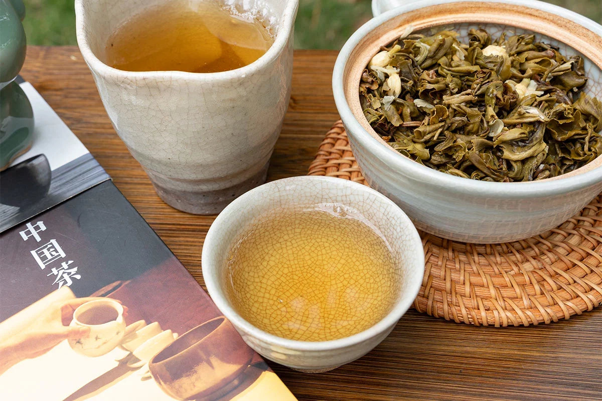 The Difference Between Jasmine Tea and Green Tea