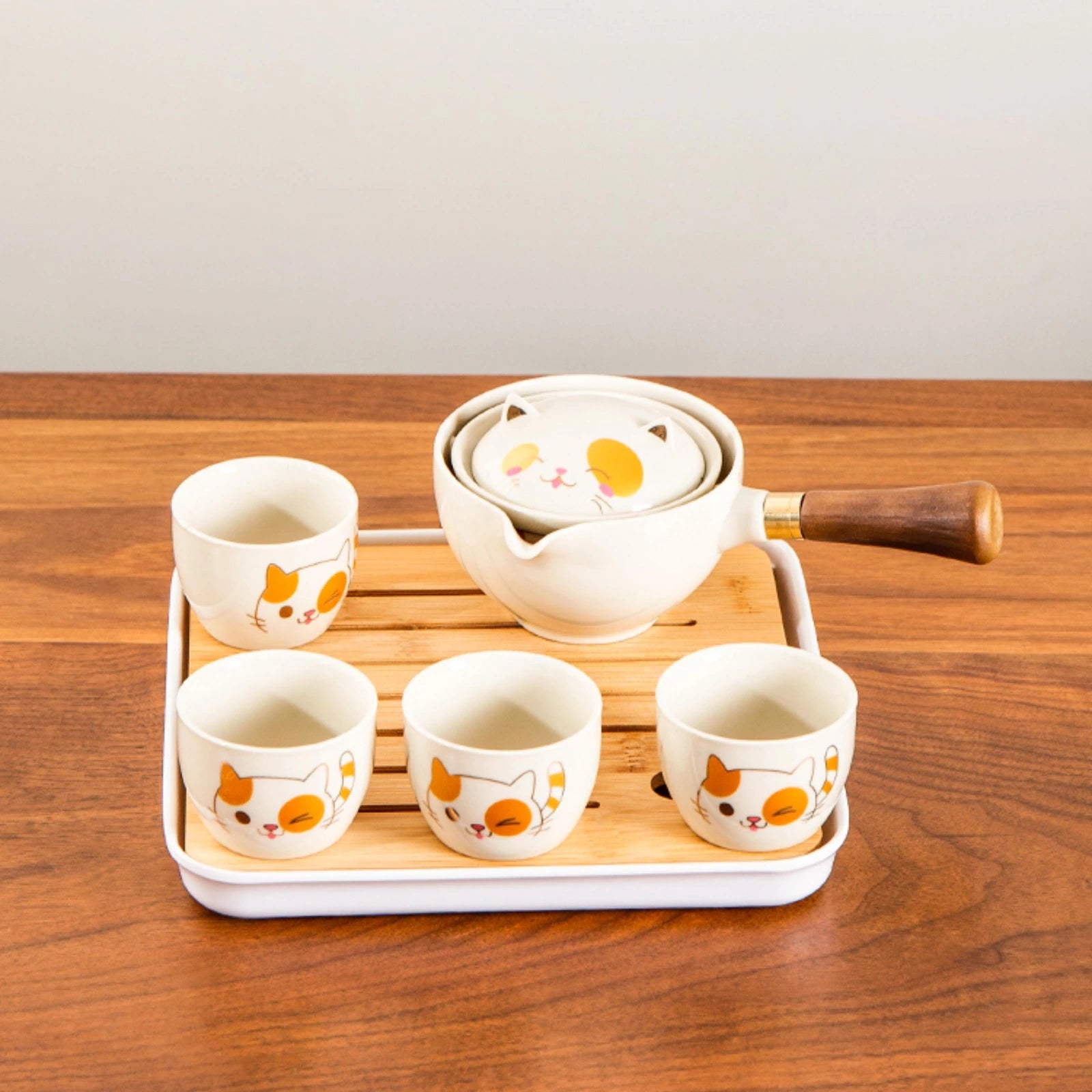 Maneki Neko 360-Degree Rotating Tea Set with Tea Tray