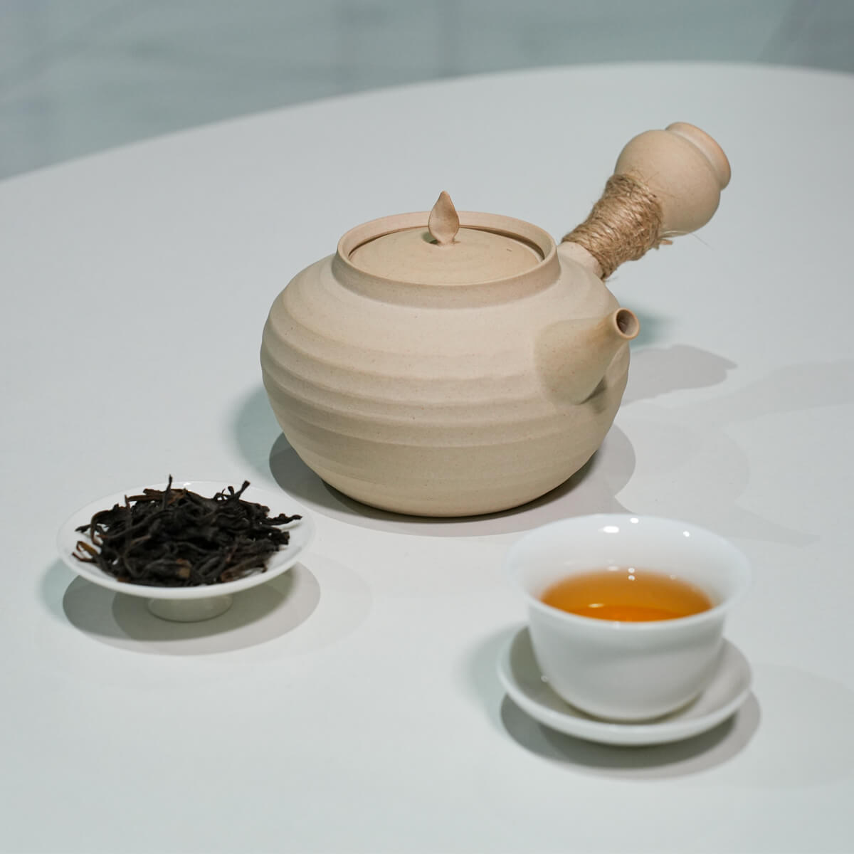 teapot-soup-Tea-leaves